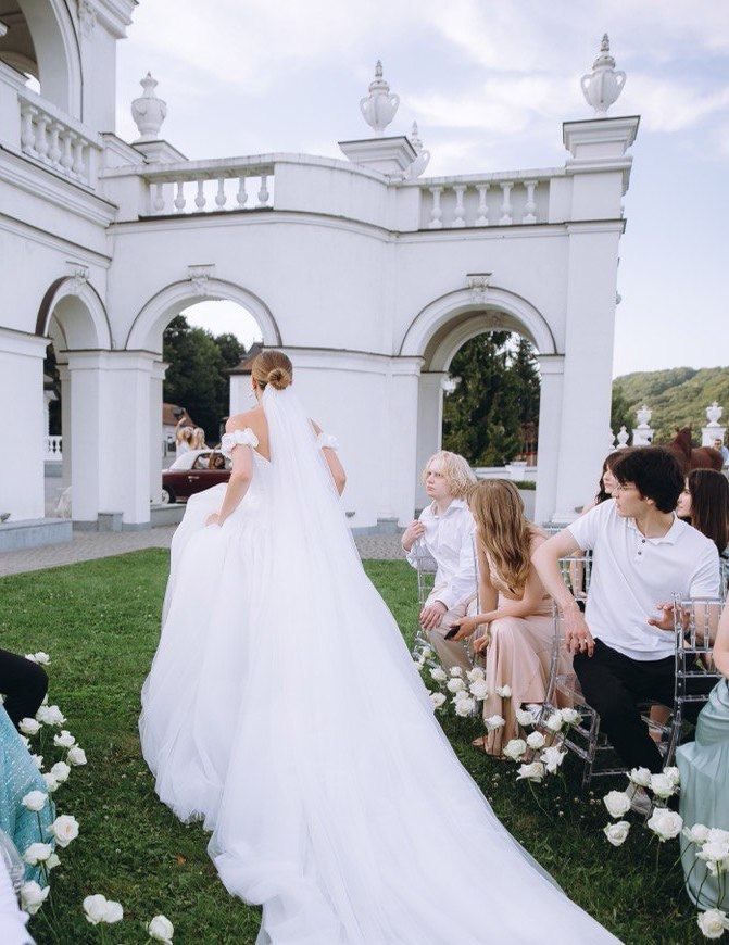 RUNAWAY BRIDE